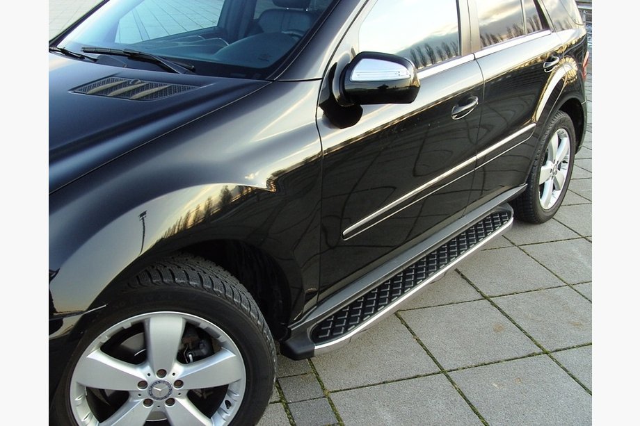 Mercedes ML W164 2005–2011 Sānu pakāpieni BlackLine (2 gab., alumīnijs) Image