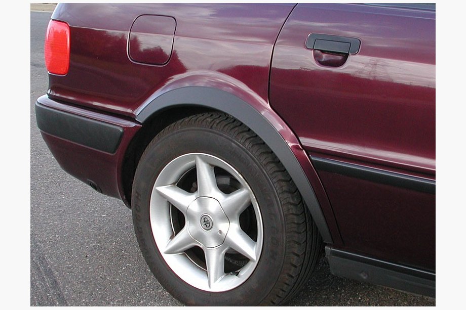 Audi 80/90 1987–1996 Riteņu arku uzlikas (1987-1991, 4 gab., melnas) Foto 1