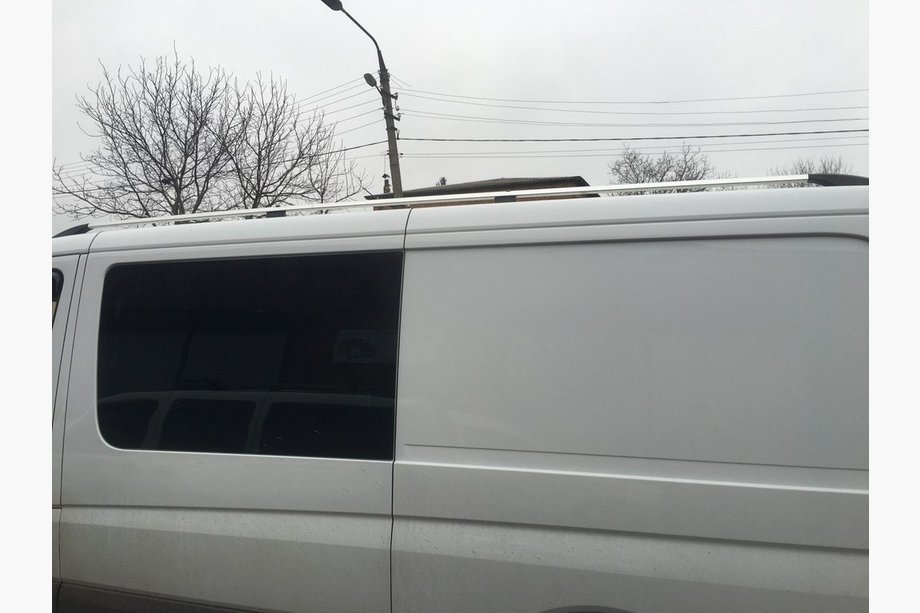 Mercedes Sprinter W907/W910 2018– Jumta relingi DD 340 cm, pelēks metālisks, plastmasas balsts Foto 2