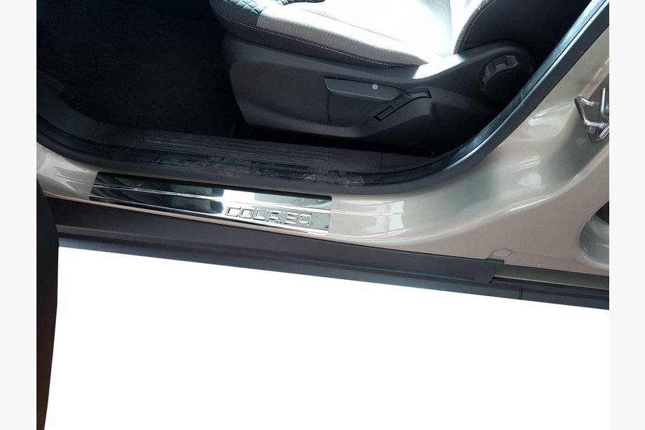 Ford Courier 2014–2023 Durvju sliekšņu uzlikas OmsaLine (4 gab., nerūsējošais tērauds) Image