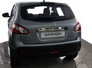 Nissan Qashqai 2010–2014 Uzliktnis virs numura zīmes (nerūsējošais tērauds) Bez pogas, OmsaLine – itāļu nerūsējošais tērauds foto 1