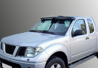 Nissan Navara 2006–2015 Saules vizieris vējstiklam (uz rāmja) foto 5