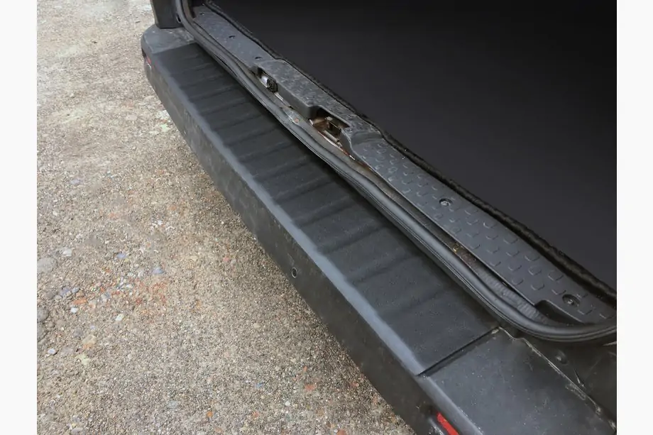 Opel Vivaro 2015–2019 Aizmugurējā bufera aizsarguzlika DDU (ABS) Image