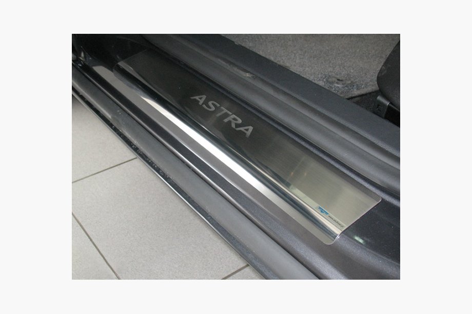 Opel Astra J 2009–2015 Sliekšņu uzlikas Nataniko (4 gab., nerūsējošais tērauds) Image
