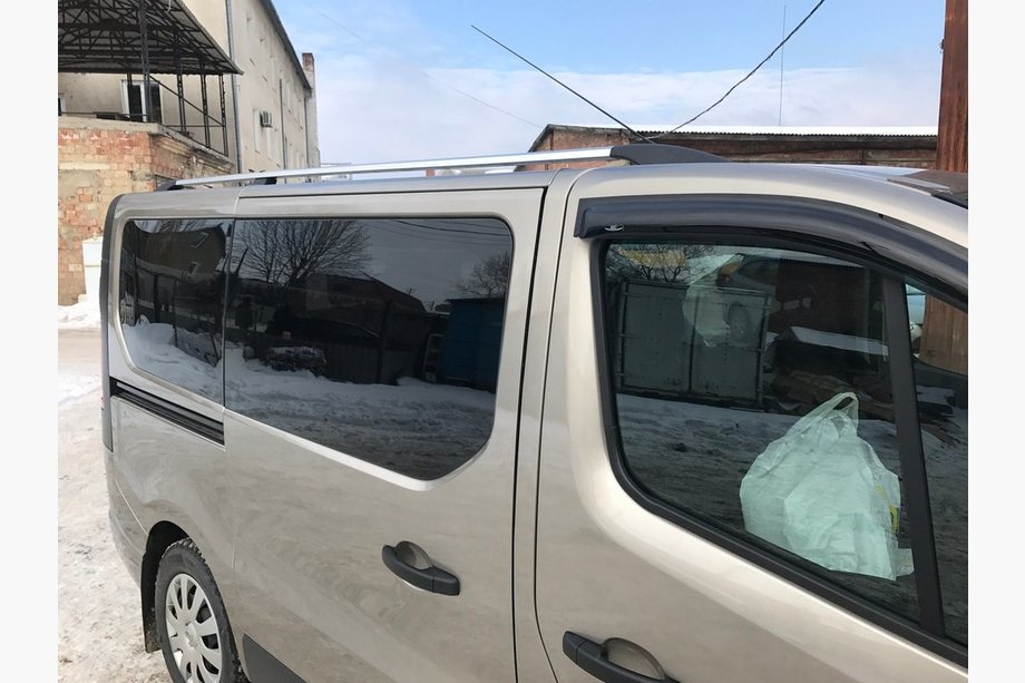 Nissan NV300/Primastar 2016– Hromēti jumta reliņi Garā bāze, plastmasas kājiņas Foto 4