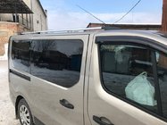 Renault Trafic 2015– Hromēti jumta reliņi Īsa, plastmasas balsti foto 4