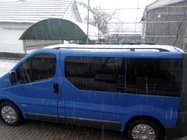 Renault Trafic 2001–2015 Melni jumta reliņi Garā versija, plastmasas kājiņas foto 5