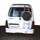 Peugeot Partner 1996–2008 Aizmugurējā bampera uzlika (krāsošanai) foto 2