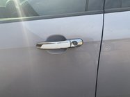 Ford C-Max/Grand C-Max 2010–2019 Hroma durvju rokturu uzlikas ar baltu svitrinu (4 gab., ABS) foto 4