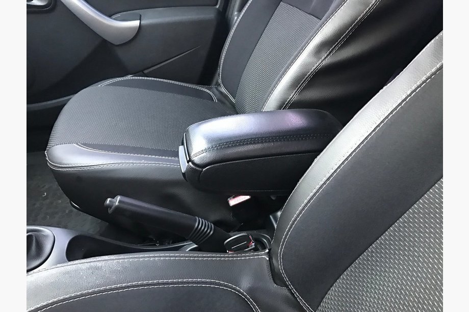 Dacia Duster 2008–2018 Roku balsts (ievietojams glāžu turētājā) Foto 2