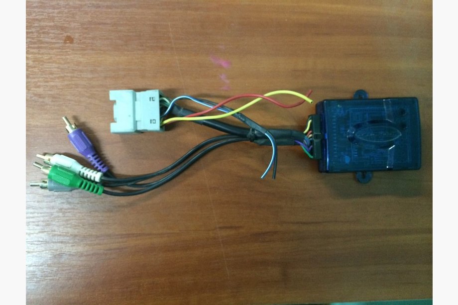 Toyota Camry 2006–2011 Pastiprinātāja adapteris Scosche TA07SR (lietots) Image