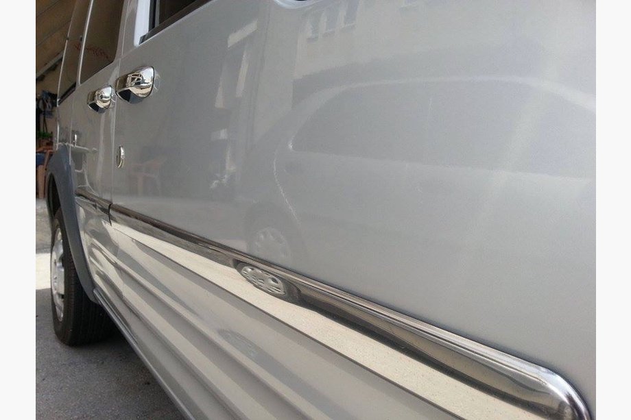 Ford Connect 2002–2006 Uzlikas uz durvju moldingiem (4 gab., nerūsējošais tērauds) Garā, Carmos – turku tērauds Image