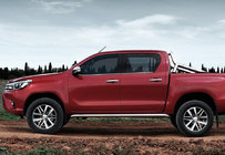 Toyota Hilux 2015– Logu apmales (4 gab., nerūsējošais tērauds) foto 1