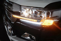 Toyota Land Cruiser 200 2007–2021 Lukturu uzacis ar LED (2016↗) foto 3