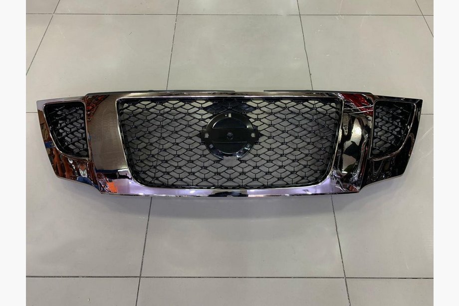 Nissan Armada 2016–2024 Nismo priekšējā reste Image