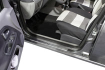 Renault Clio III 2005–2012 Sliekšņu uzlikas OmsaLine (4 gab., nerūsējošais tērauds) foto 2