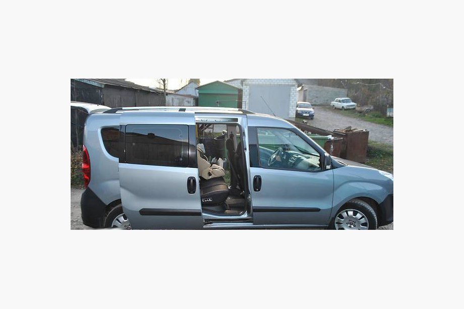 Fiat Doblo II 2010–2022 Hromēti jumta reliņi Maxi, plastmasas kājiņas Foto 7