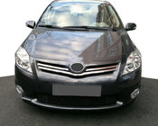 Toyota Auris 2007–2012 Radiatora režģa uzlikas (nerūsējošais tērauds) foto 1