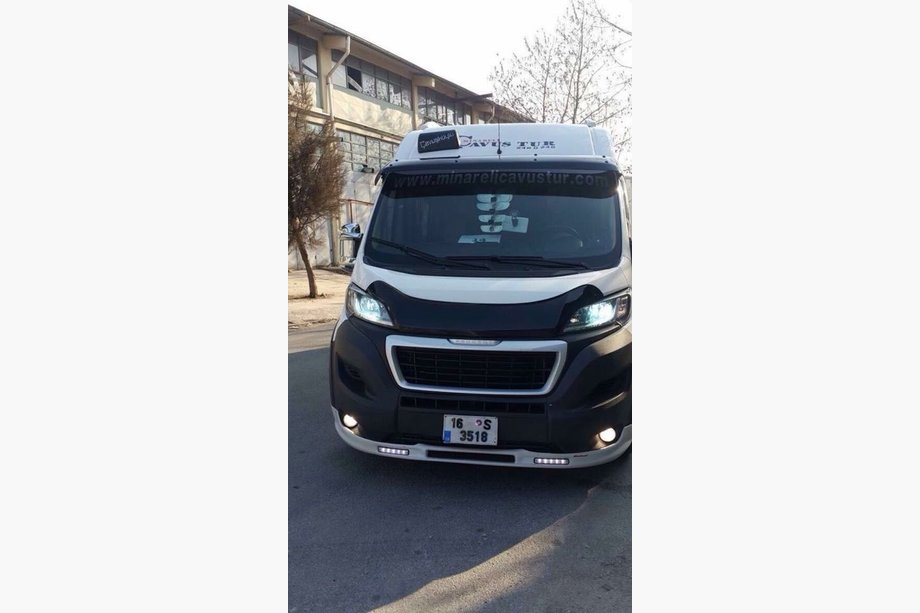 Peugeot Boxer 2006–2025 Vējstikla vizieris (melns spīdīgs, 5 mm) Foto 5