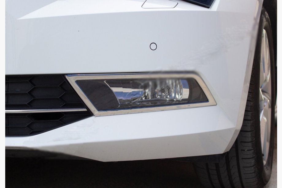 Skoda Superb 2015–2024 Miglas lukturu apmales OmsaLine (2 gab., nerūsējošais tērauds) Image