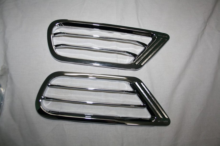 Lexus LX470 1998–2007 Aizmugurējo gaisa ventilācijas atveru uzlikas (2 gab., plastmasa) Foto 1