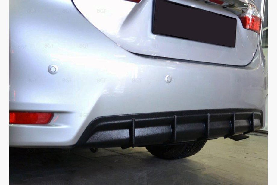 Toyota Corolla 2013–2019 Aizmugurējais difuzors (Meliset) Image