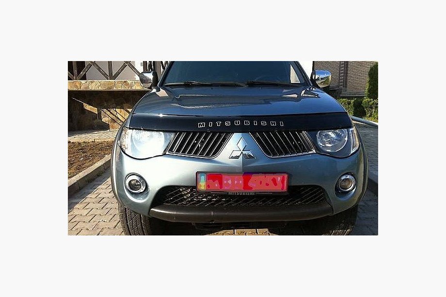 Mitsubishi L200 2006–2015 Kapota deflektors (VIP) Image