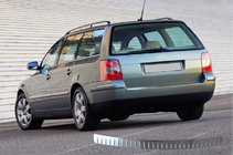 Volkswagen Passat B5 1997–2005 Aizmugurējā bampera uzlikas SW (Omsa, nerūsējošais tērauds) foto 1