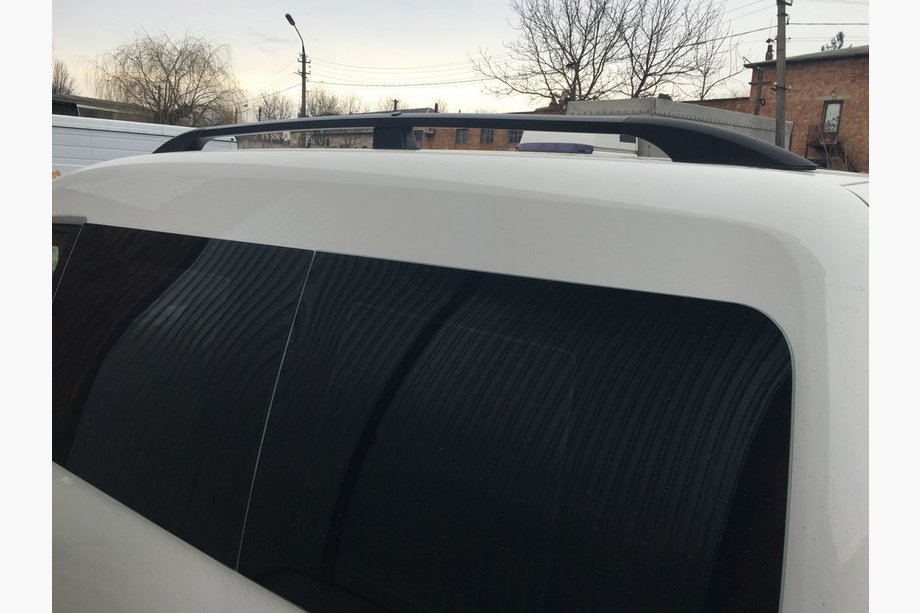 Volkswagen Caddy 2004–2010 Melni jumta reliņi Standarta, metāla kājas Foto 5
