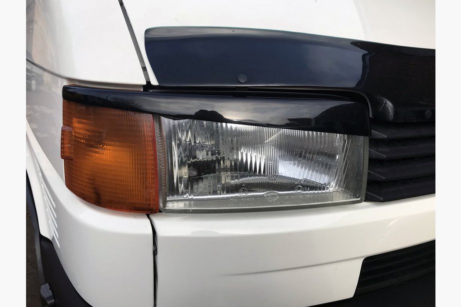 Volkswagen T4 Caravelle/Multivan 1990–2003 Priekšējo lukturu uzacis, taisns kapots (2 gab.) Krāsojams Image