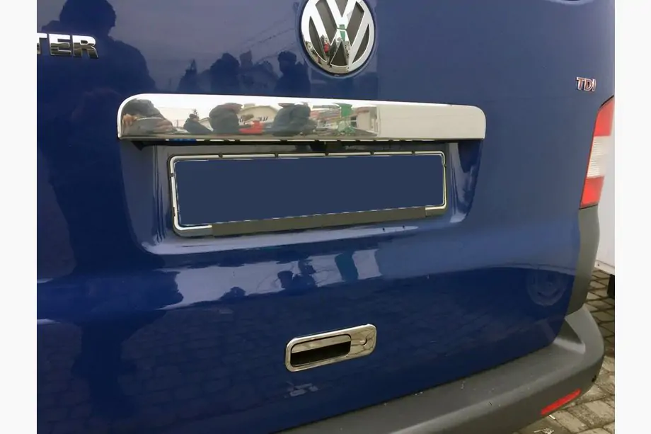 Volkswagen T5 Caravelle 2004–2010 Numura zīmes virsējā līste uz aizmugures vāka (nerūsējošais tērauds) Image