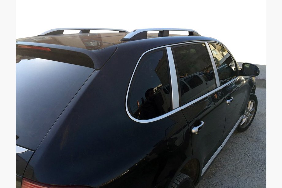 Porsche Cayenne 2003–2010 Jumta reliņi Skyport (pelēki) Foto 5