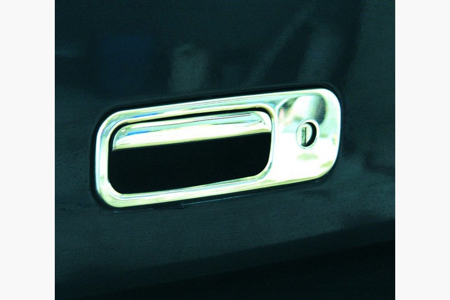 Volkswagen T5 Caravelle 2004–2010 Bagāžnieka roktura uzlika (nerūsējošais tērauds) OmsaLine – itāļu nerūsējošais tērauds Foto 2