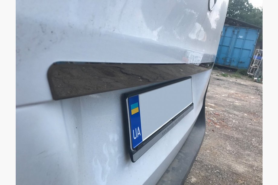 Mercedes Vito/V klase W447 2014– Numura zīmes virslīste BlackChrome (nerūsējošais tērauds) Image
