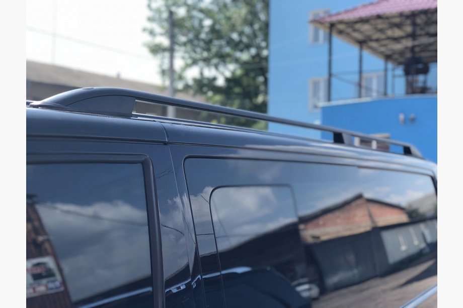 Volkswagen T5 Transporter 2003–2010 Jumta reliņi Skyport (melni) Garā riteņu bāze Foto 3