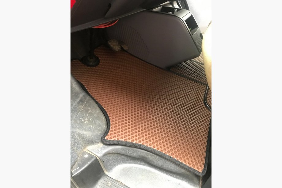 Mercedes Vito W638 1996–2003 EVA auto paklājiņi (ķieģeļu raksts) Image