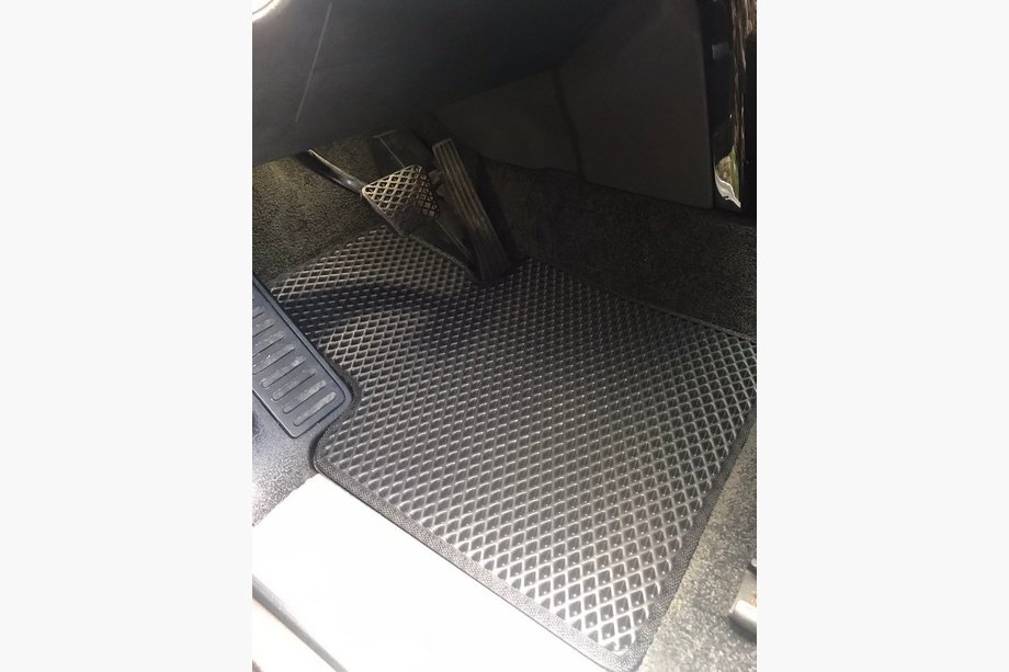 Range Rover III L322 2002–2012 EVA salona paklājiņi (melni) V-1 Image