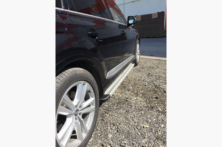Audi Q7 2015–2026 Sānu sliekšņi Maya V2 (2 gab., alumīnijs) Image