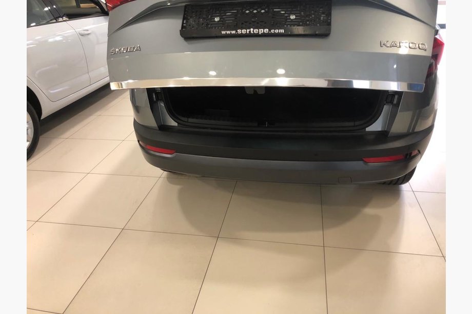 Skoda Karoq 2018– Bagāžnieka malas uzlika (nerūsējošais tērauds) Image