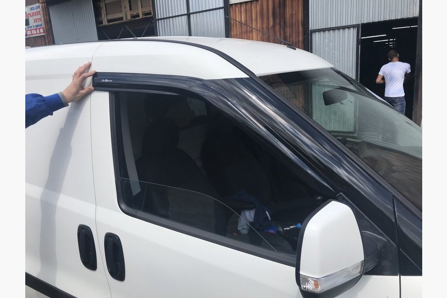 Fiat Doblo II 2010–2022 Logu vēja deflektori MyRacing (2 gab.) Image