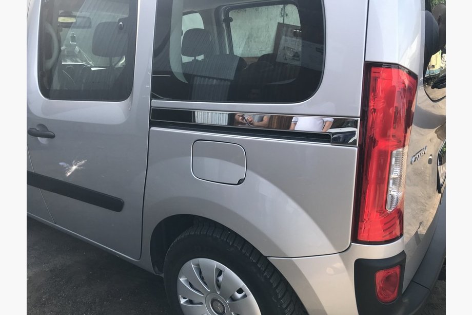 Mercedes Citan 2013–2021 Bīdāmo durvju moldingi (2 gab., nerūsējošais tērauds) Image