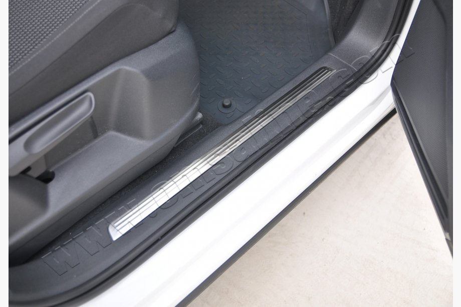 Volkswagen Tiguan 2016–2023 Iekšējo sliekšņu uzlikas OmsaLine (nerūsējošais tērauds) Image