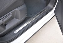 Volkswagen Tiguan 2016–2023 Iekšējo sliekšņu uzlikas OmsaLine (nerūsējošais tērauds) foto 1
