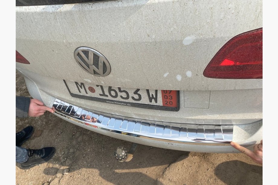 Volkswagen Touran 2010–2015 Aizmugurējā bufera uzlika Carmos (nerūsējošais tērauds) Image