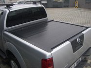Nissan Navara 2006–2015 Rullo žalūzijas foto 1
