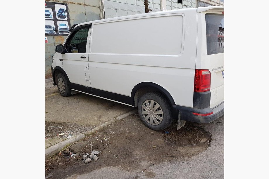 Volkswagen T5 Caravelle 2004–2010 Moldingus un spārnu arku uzliku komplekts (11 detaļas) 1 durvis, īsā bāze Foto 5