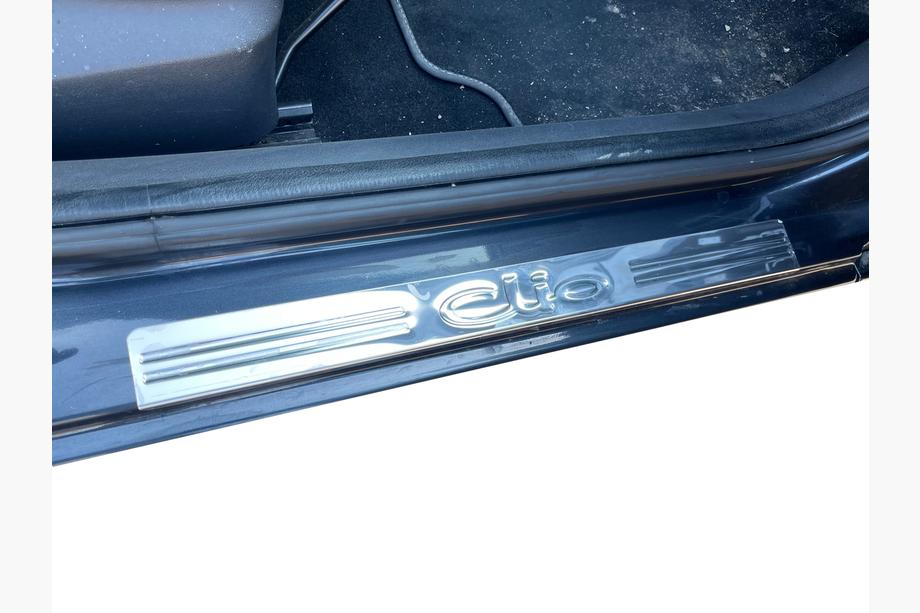 Renault Clio III 2005–2012 Sliekšņu uzlikas OmsaLine (4 gab., nerūsējošais tērauds) Image