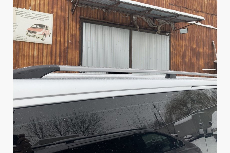 Volkswagen T5 Multivan 2003–2010 IZPĀRDOŠANA!!! Jumta reliņi pelēks metāliskais Image