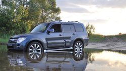 Mitsubishi Pajero Wagon IV 2006–2021 Logu vēja deflektori (4 gab., Cobra) foto 1