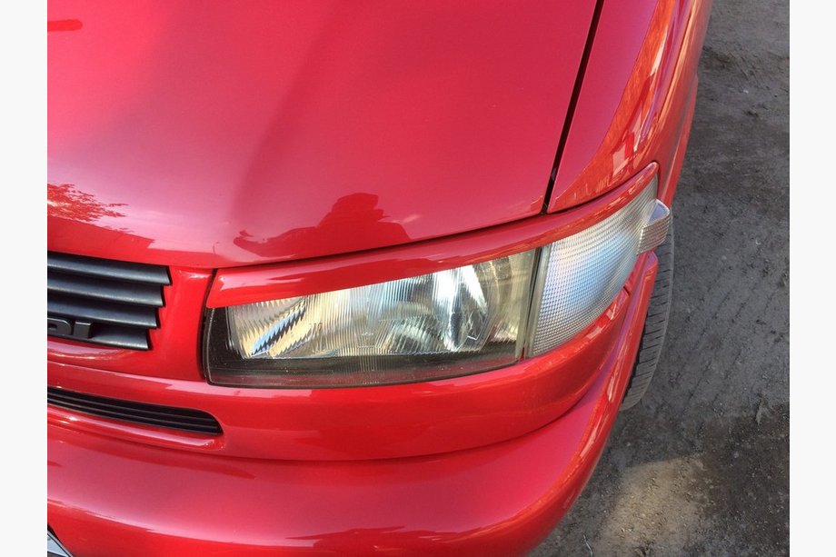 Volkswagen T4 Caravelle/Multivan 1990–2003 Lukturu uzlikas (skropstas) – slīps motora pārsegs (2 gab.) Spīdīgi melns Image